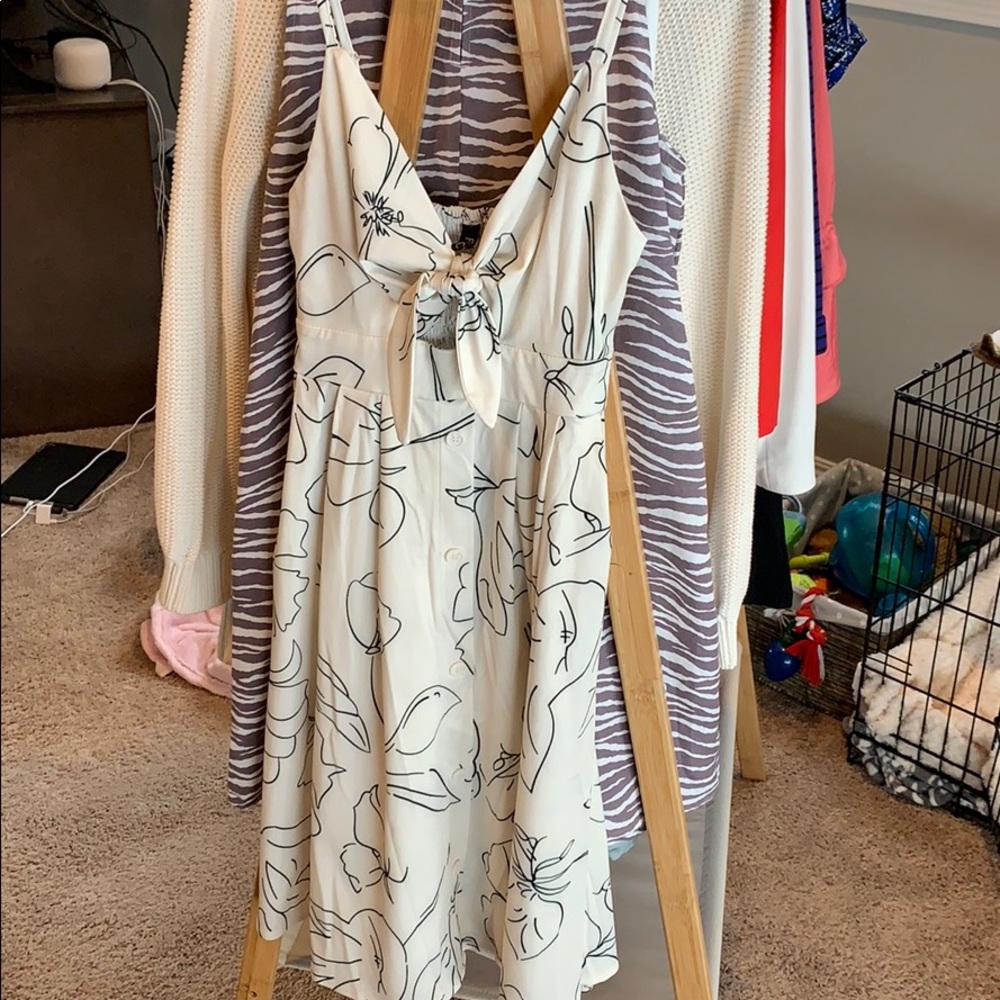 Floral dress, never worn